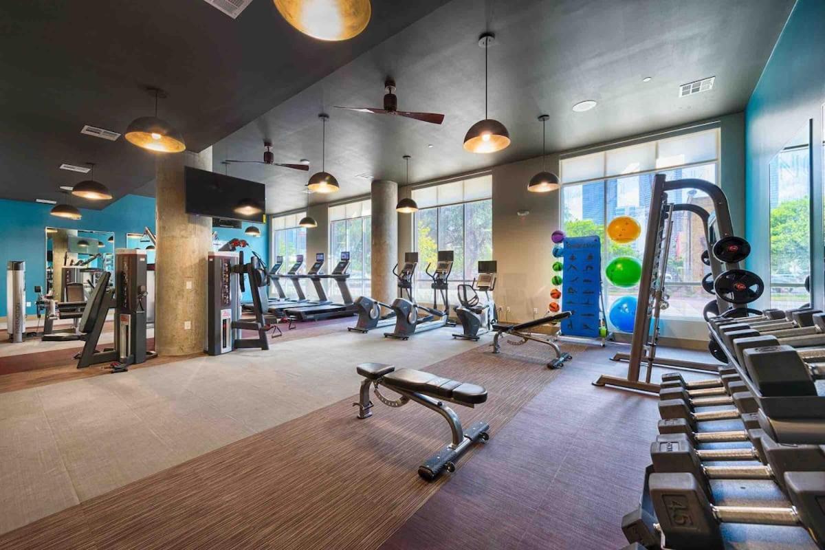 Htown Downtown Oasis Apartment Houston Exterior photo
