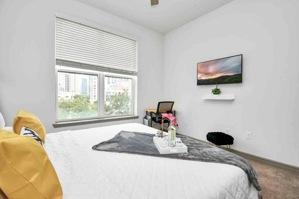 Htown Downtown Oasis Apartment Houston Exterior photo