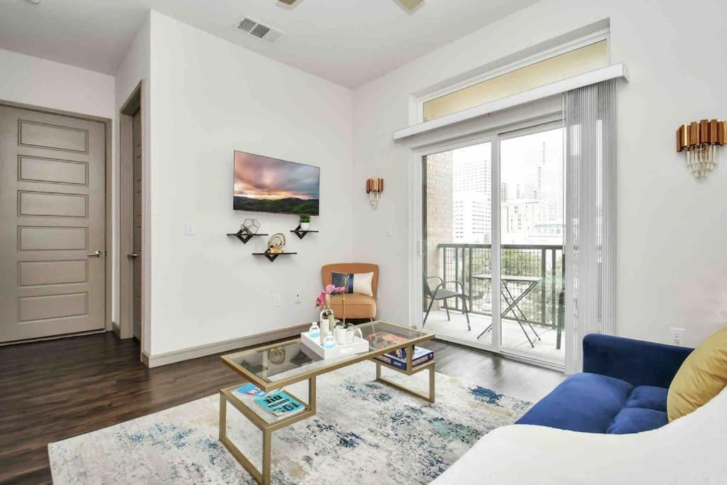 Htown Downtown Oasis Apartment Houston Exterior photo